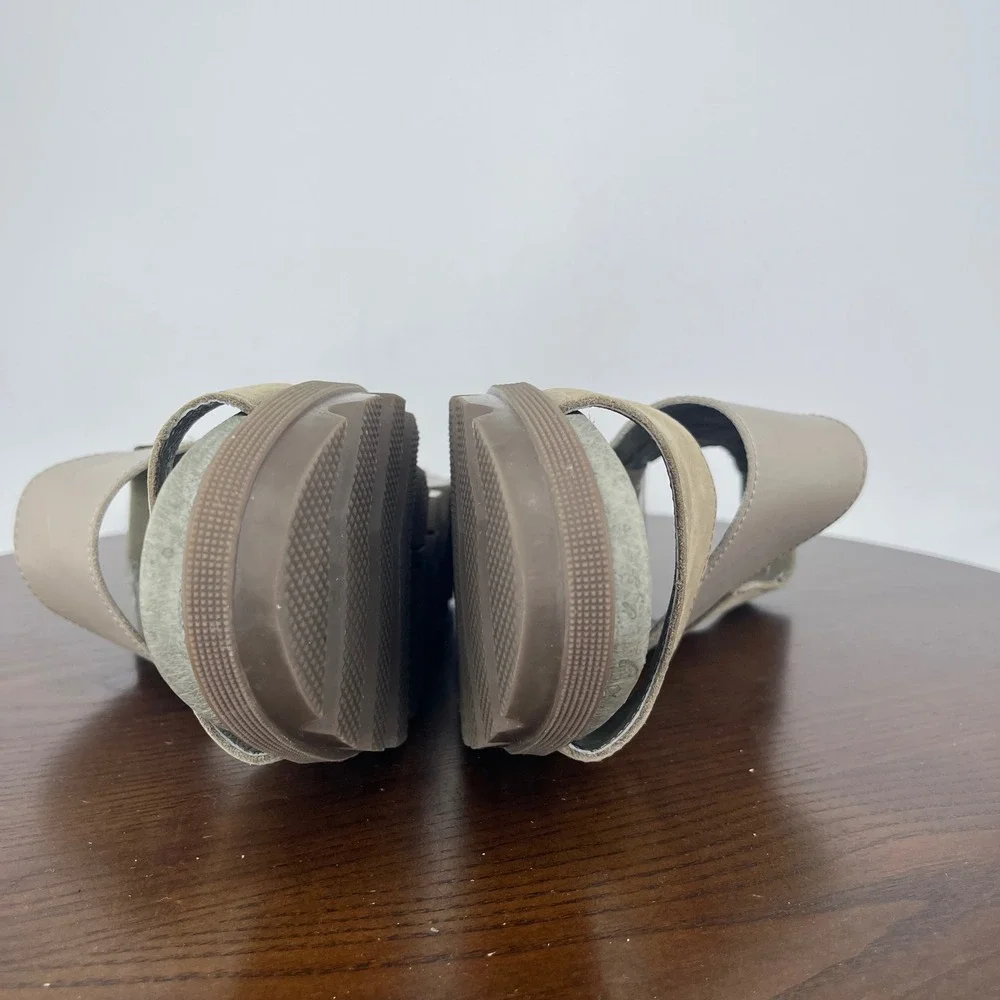 Sorel Joanie II Sandals Women 9 Beige Leather Platform Lug Slingback NL3556-365‎